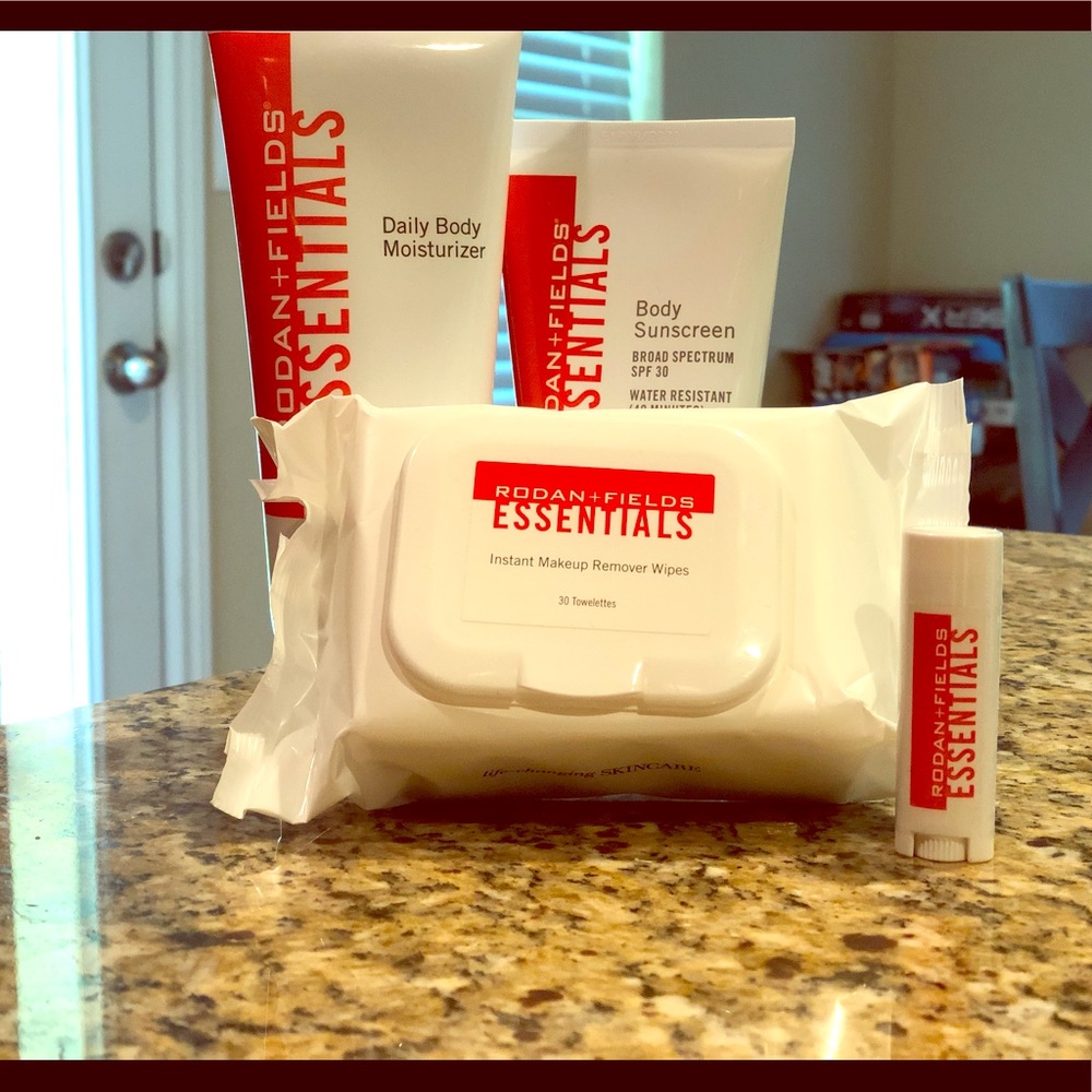 NEW Rodan + Fields Essentials Bundle